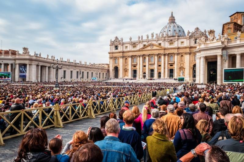 Experience a Papal Audience in Rome at Vatican City